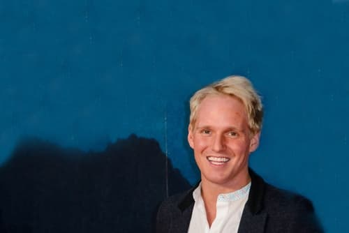 Celebrity Hair Transplants—The Who’s Who of New Hairdos